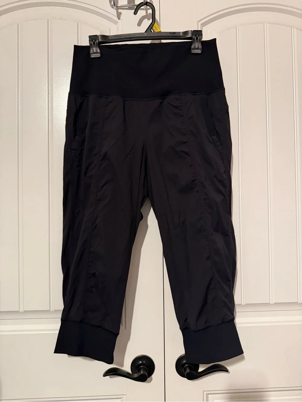 Lululemon Damce Studio Black Cropped Pants Size 10